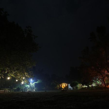 Pench Tiger Trails Resort Khawasa Екстер'єр фото