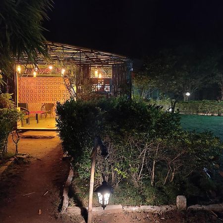 Pench Tiger Trails Resort Khawasa Екстер'єр фото