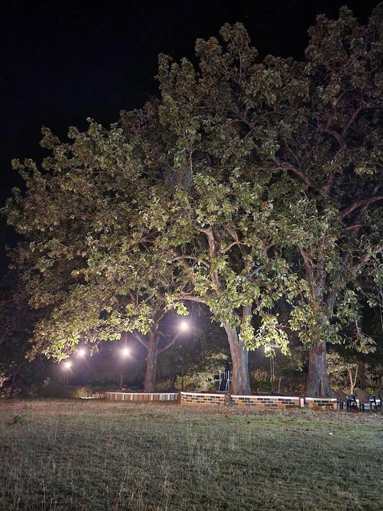 Pench Tiger Trails Resort Khawasa Екстер'єр фото