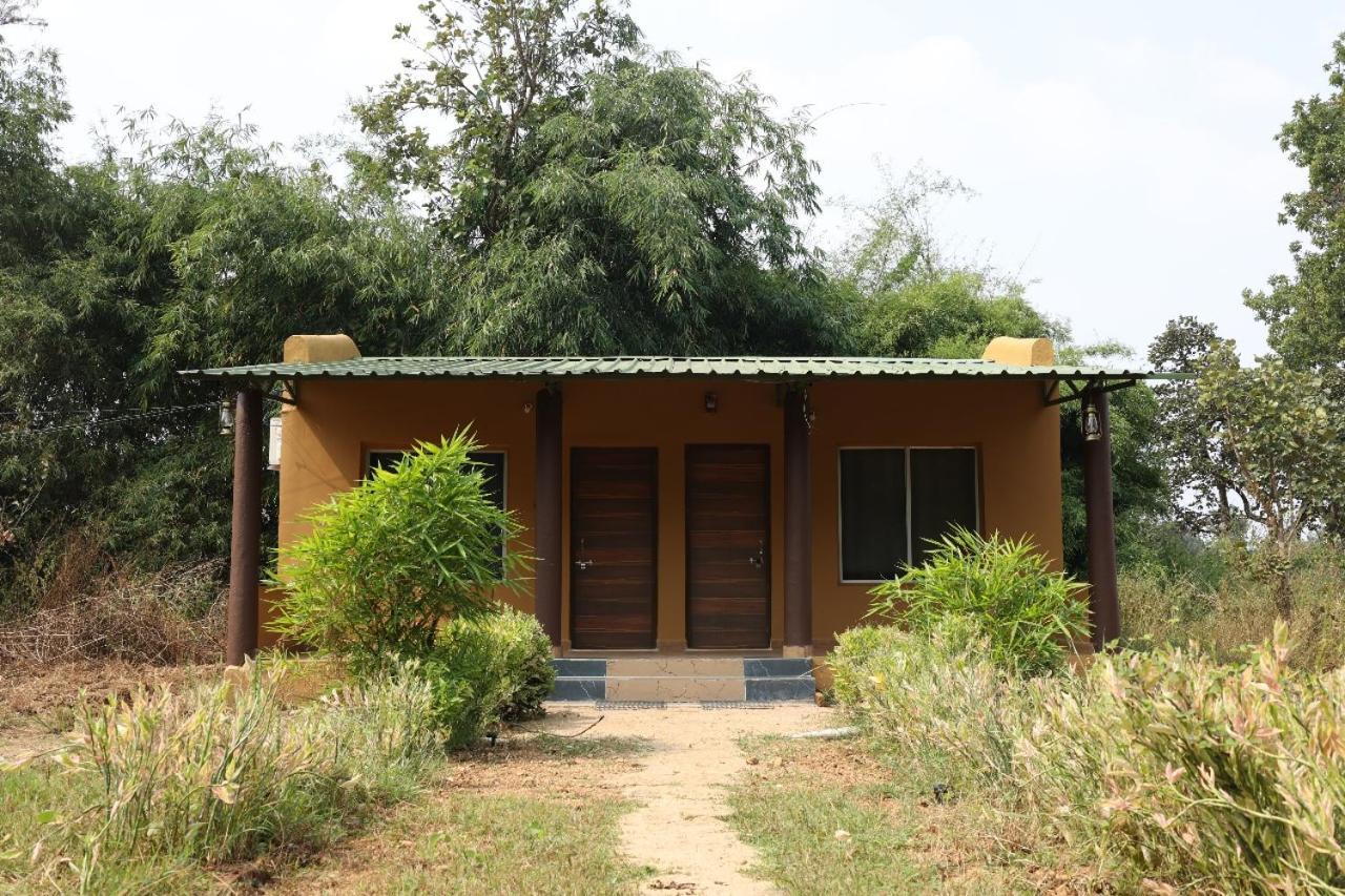 Pench Tiger Trails Resort Khawasa Екстер'єр фото