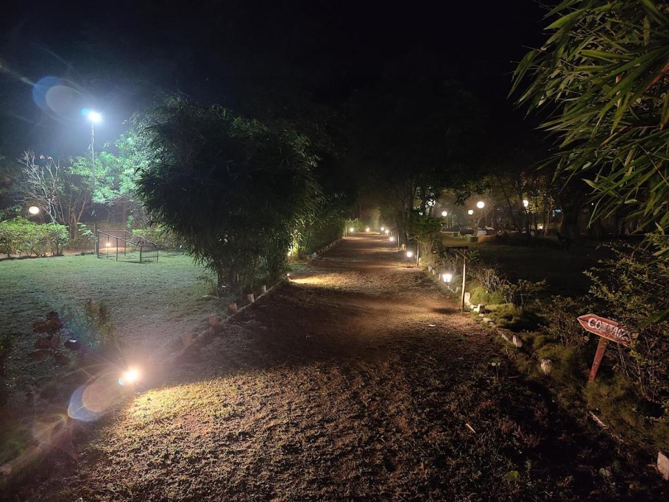 Pench Tiger Trails Resort Khawasa Екстер'єр фото